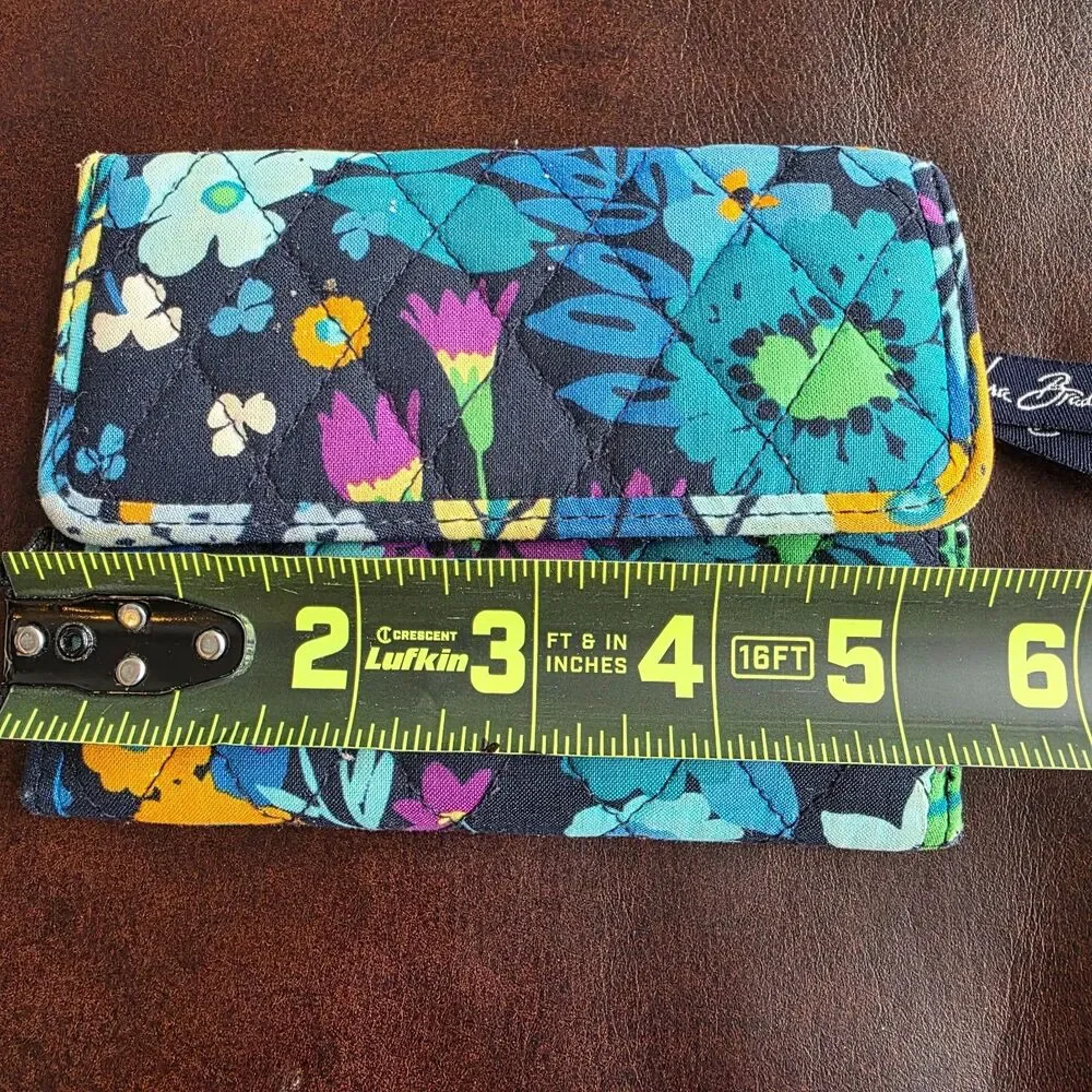 Vera Bradley Compact Wallet Midnight Blue Floral Quilted Twill Retired Pattern